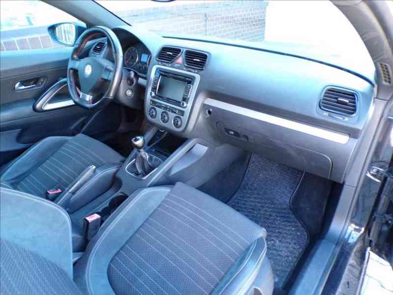 Volkswagen Scirocco 1,4 TSI SPORT - foto 12