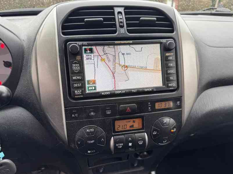 Toyota RAV 4 2.0i Sol benzín 110kw - foto 11