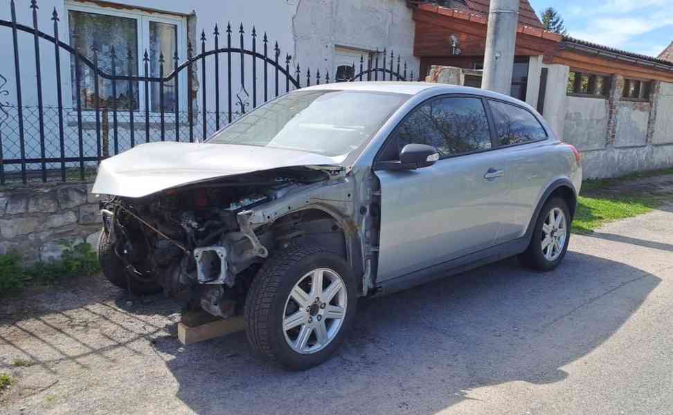 Náhradní díly Volvo C30 1.6 HDI 80kW,namontuji prodaný díl.K - foto 2