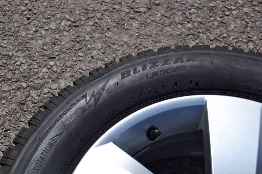 NOVÁ zimní ALU sada Š.Kamiq/Scala+195/60R16 Bridgestone - foto 9