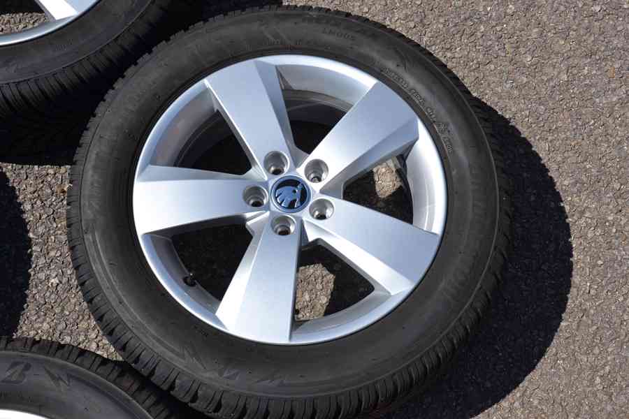 NOVÁ zimní ALU sada Š.Kamiq/Scala+195/60R16 Bridgestone - foto 5