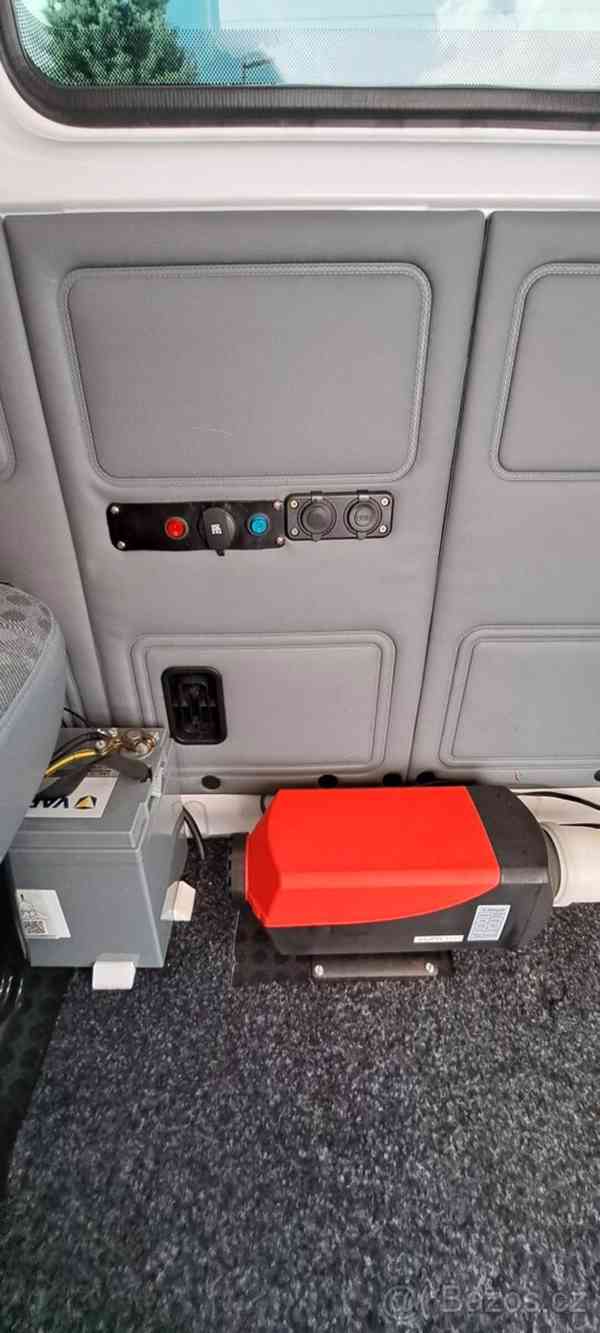 FORD TRANSIT BUS s obytnou vestavbou - foto 15