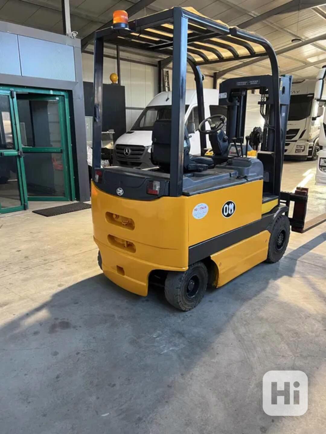 Vysokozdvižný vozík 2,5 t - foto 1
