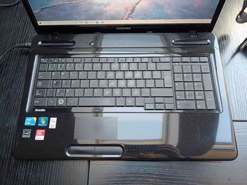 Notebook TOSHIBA SATELLITE L670 - foto 2