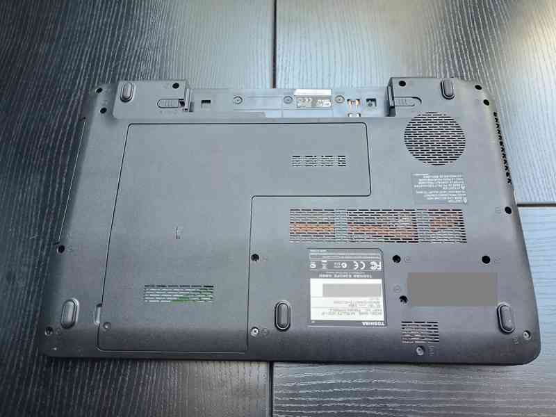Notebook TOSHIBA SATELLITE L670 - foto 10