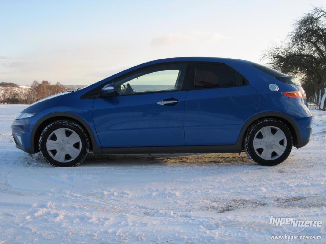 Honda Civic 1.8 i-VTEC-SPORT - foto 1