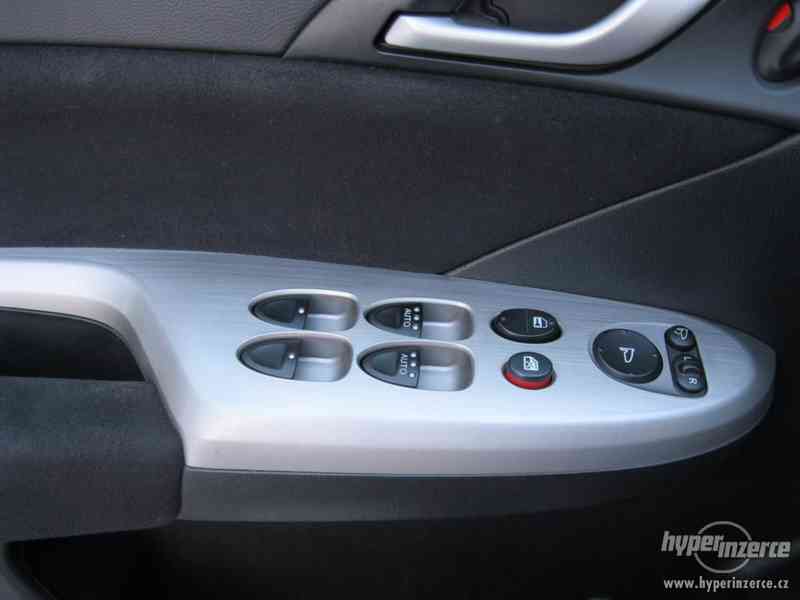 Honda Civic 1.8 i-VTEC-SPORT - foto 12