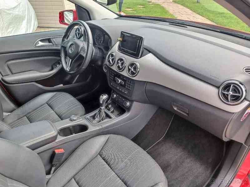 Mercedes-Benz Ostatní 1,6   W246 90kW benzín manuál - foto 9