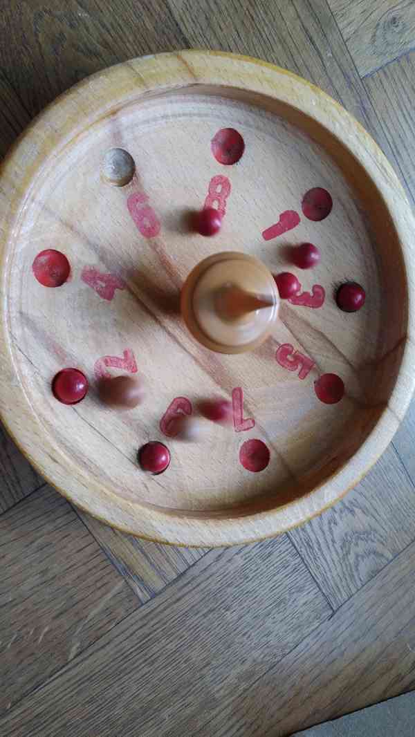 Stará dřevěná hra - RULETA s káčou  - foto 2