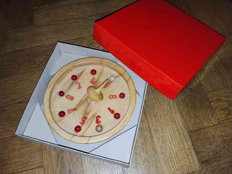 Stará dřevěná hra - TYROLSKÁ RULETA s káčou 