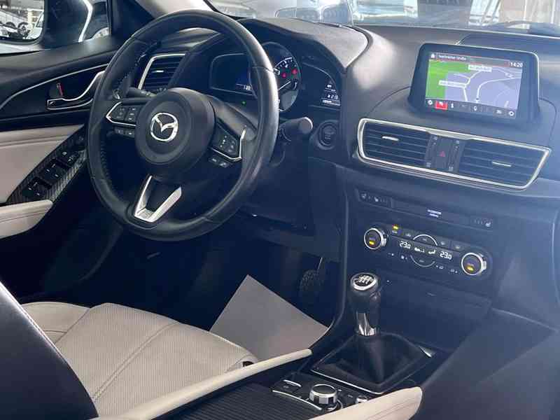 Mazda 3 Sports-Line 2,0i benzín 88kw - foto 13