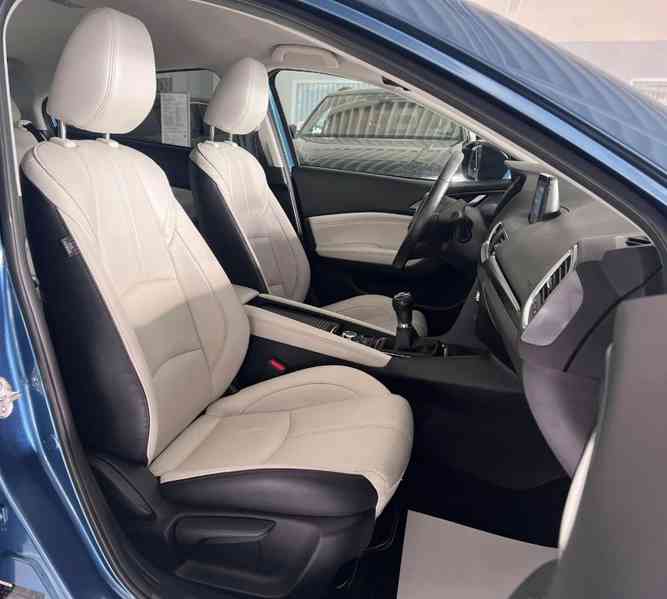 Mazda 3 Sports-Line 2,0i benzín 88kw - foto 5