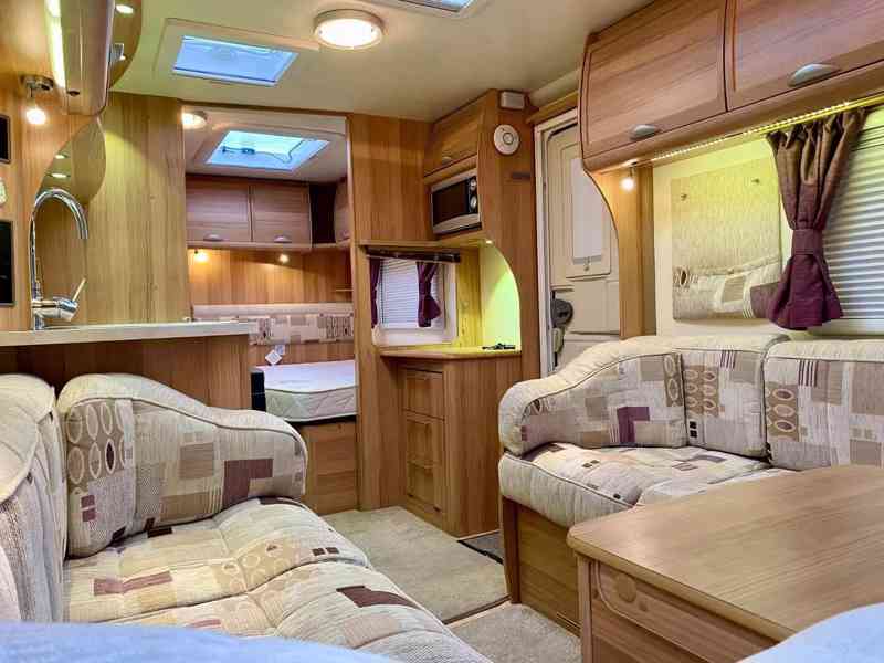 Karavan Elddis Odyssey 482 rok 2009 - foto 4