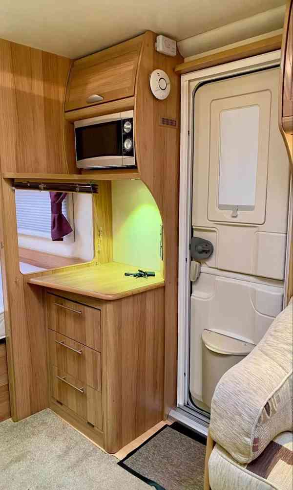 Karavan Elddis Odyssey 482 rok 2009 - foto 9