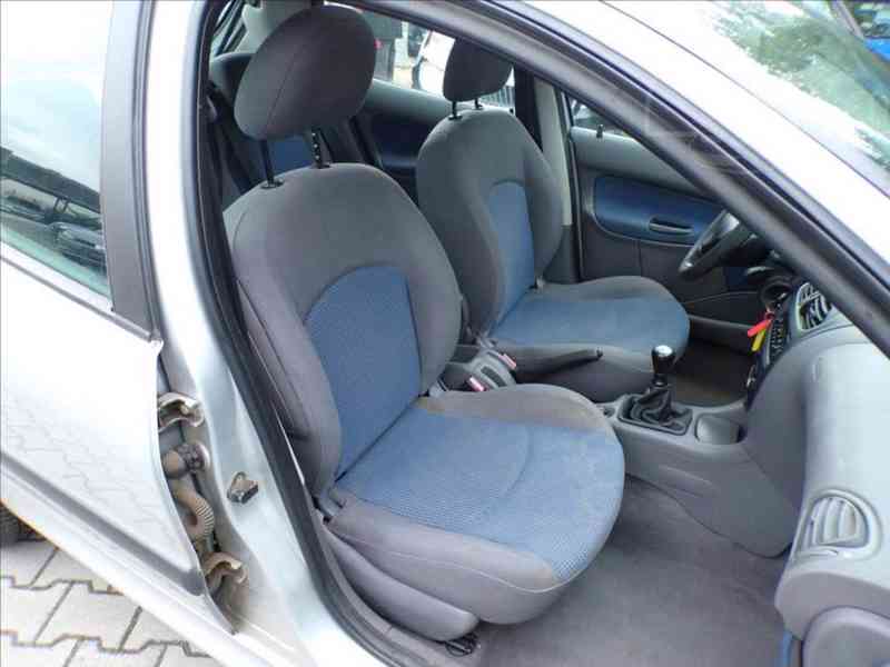 Peugeot 206 1,4 i - foto 13