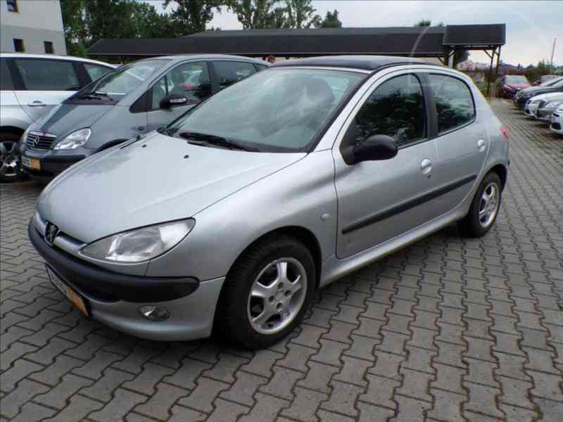Peugeot 206 1,4 i - foto 3