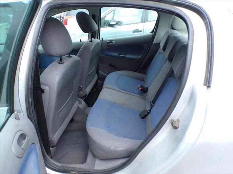 Peugeot 206 1,4 i - foto 10