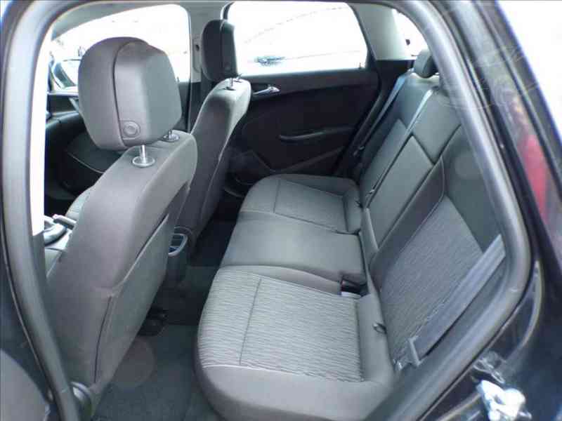 Opel Astra 1,6 16V NOVÉ ROZVODY! - foto 8