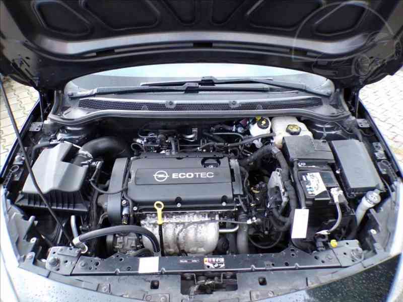 Opel Astra 1,6 16V NOVÉ ROZVODY! - foto 12