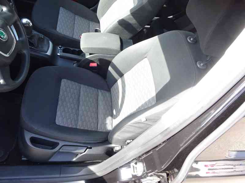 Škoda Octavia 2.0 TDI Combi r.v.2009 (103 kw) BMM  - foto 13