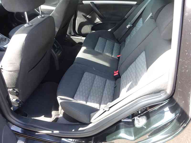 Škoda Octavia 2.0 TDI Combi r.v.2009 (103 kw) BMM  - foto 14