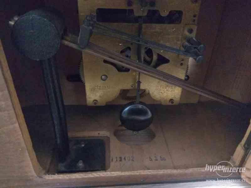 Starožitné krbové hodiny rok 1958 - foto 5