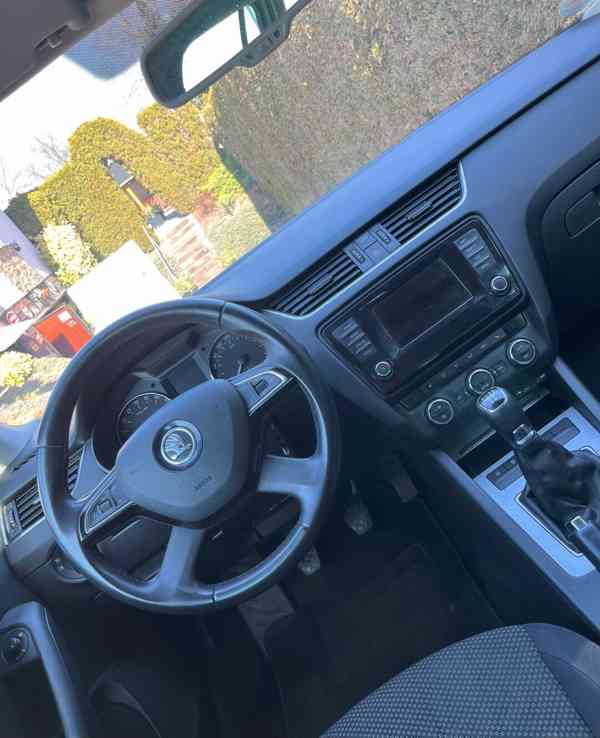 Škoda Octavia 3 Kombi 1.6 TDI , Po velkém servisu - foto 15