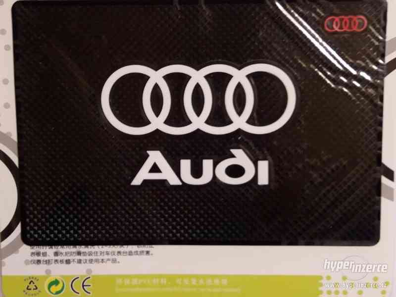 protiskluzová podložka Audi 190x120x3mm - foto 1