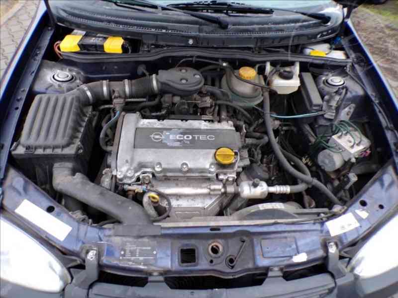 Opel Corsa 1,2 i 16V KLIMATIZACE - foto 13