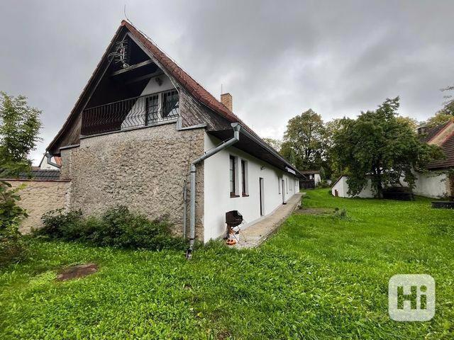 Prodej rodinného domu v Bezděkově 8+1 ( 252m2)  s pozemkem (6186m2), okr. Benešov - foto 17