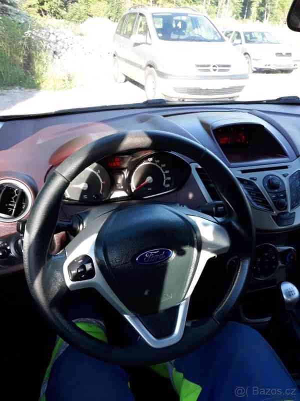 Ford Fiesta	 - foto 5