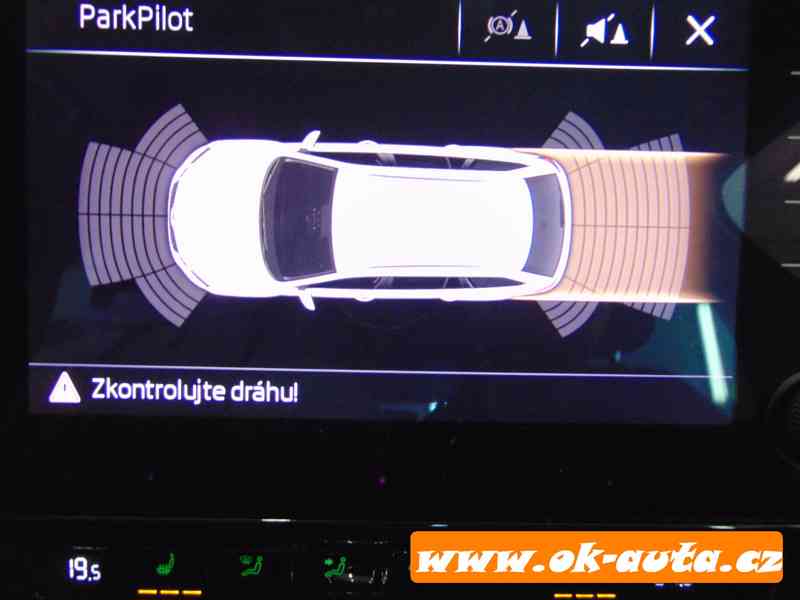 Škoda Octavia 1.6 TDI STYLE DSG 2019-DPH - foto 13