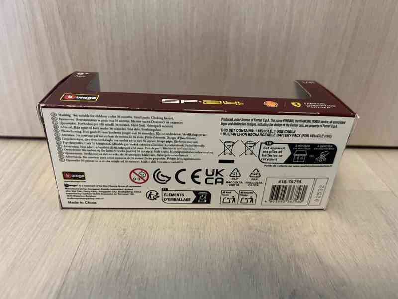 Ferrari formule model SF-24 nové na ovládání - foto 4