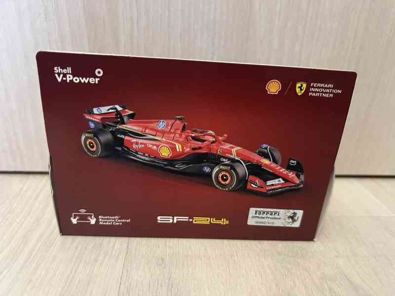 Ferrari formule model SF-24 nové na ovládání - foto 7