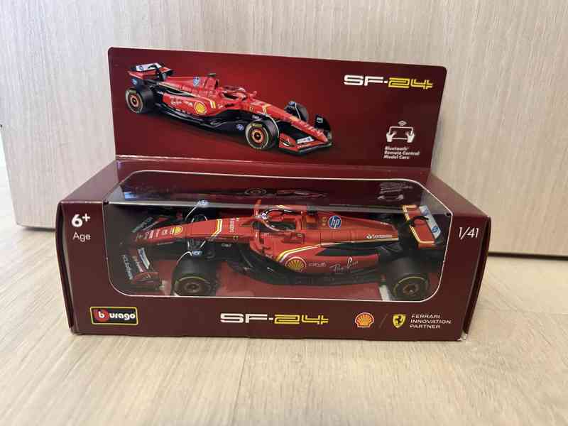 Ferrari formule model SF-24 nové na ovládání - foto 2