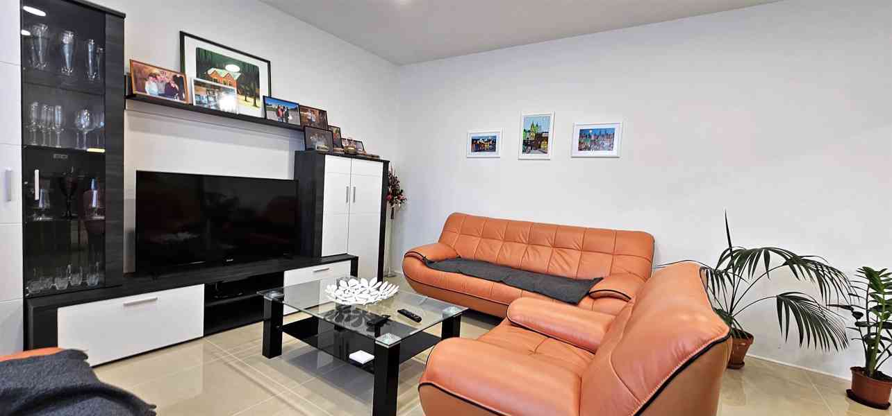 NABÍDKA PRONÁJMU LUXUSNÍHO, PROSTORNÉHO BYTU 2+KK V RAJHRADĚ - foto 7