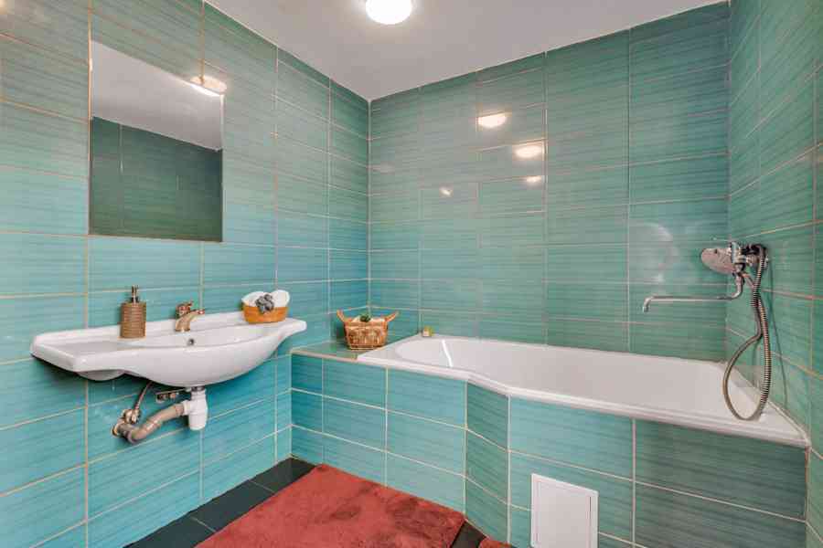 Prodej domu, Praha Hvozdnice - foto 7