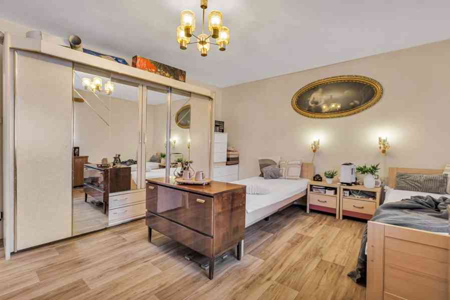 Prodej domu, Praha Hvozdnice - foto 12