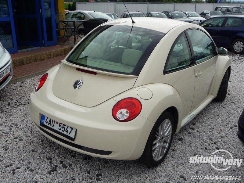 Volkswagen New Beetle 1.4, benzín, r.v. 2008 - foto 4