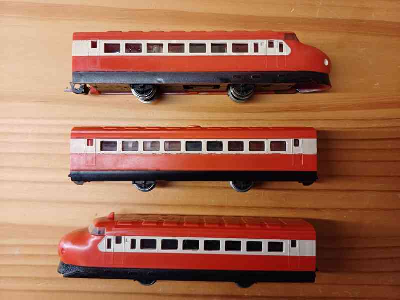 Rychlovlak INTOUREX bez pantografu.  TT - foto 2