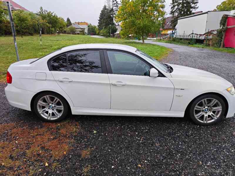 BMW E90 LCI – Facelift – r.v. 2010 320D 135kw  - foto 4