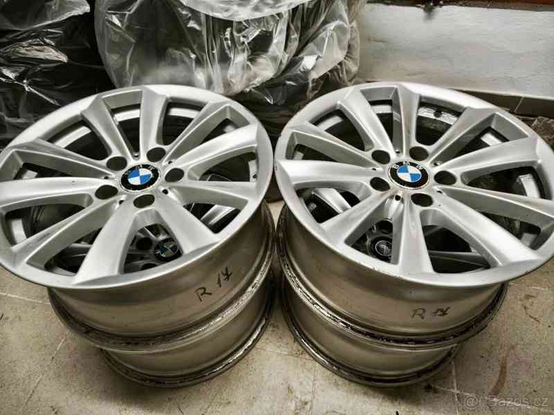BMW Řada 5 2,0   520D xDrive po faceliftu - foto 18