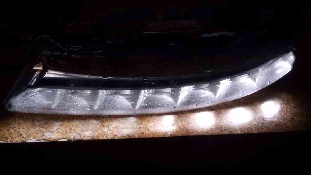 Mercedes Benz CLS (C218) LP denní světlo - poškozené  - foto 2