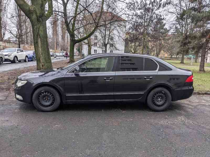 Škoda Superb 2,0   TDI DSG 2008 – kůže, xenony - foto 2