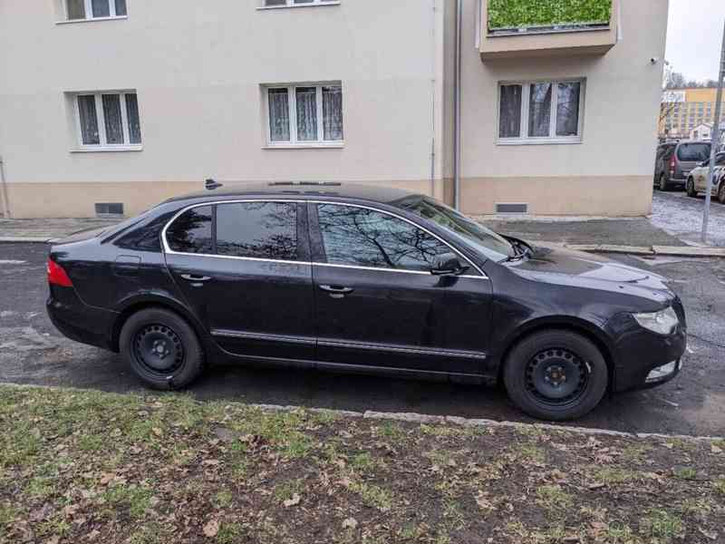 Škoda Superb 2,0   TDI DSG 2008 – kůže, xenony - foto 10