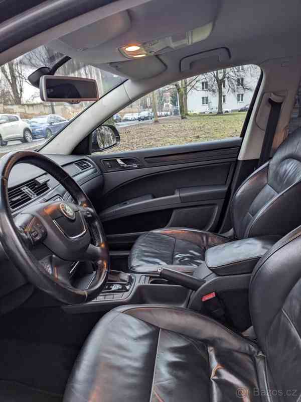 Škoda Superb 2,0   TDI DSG 2008 – kůže, xenony - foto 19