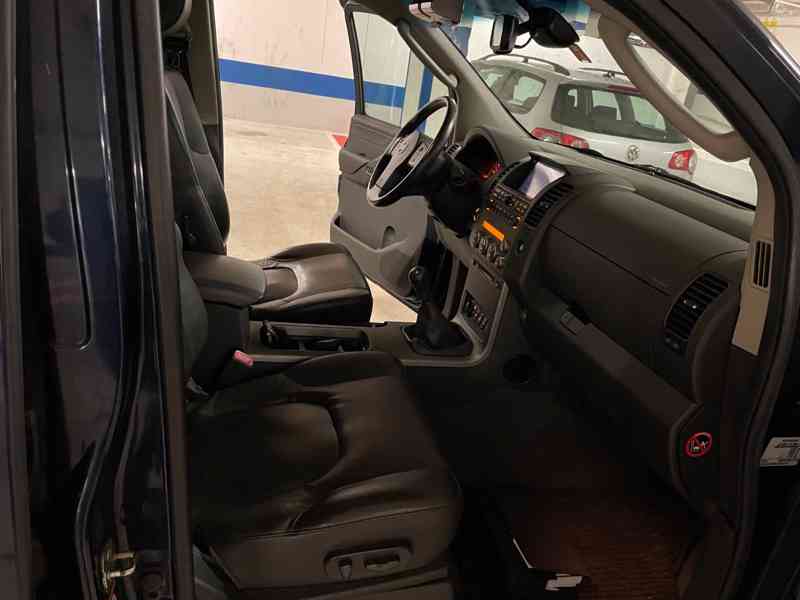Nissan Pathfinder 2.5 dCi LE 126kw - foto 11