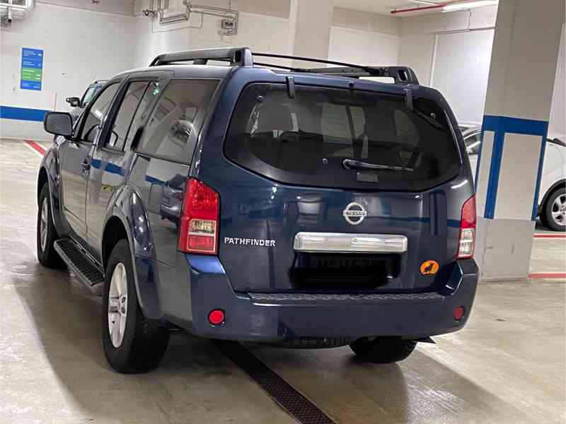 Nissan Pathfinder 2.5 dCi LE 126kw - foto 10