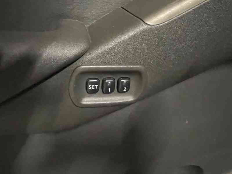 Nissan Pathfinder 2.5 dCi LE 126kw - foto 6
