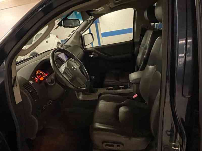 Nissan Pathfinder 2.5 dCi LE 126kw - foto 12